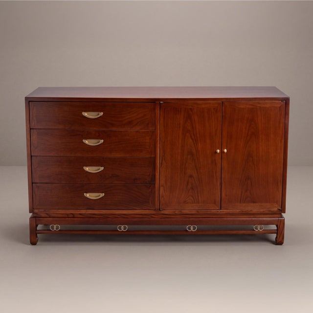 The work of American of Martinsville, particularly pieces designed by Merton Gershun, has long appealed to us. Gershun’s...