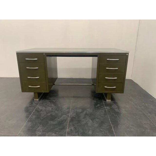 Very good condition and functional. This piece has an attribution mark, I am sure that it is completely authentic and take...