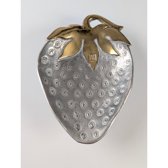 Mid-Century Modern Strawberry Tray in Brass and Aluminum by David Marshall, Spain, 1970s For Sale - Image 3 of 13