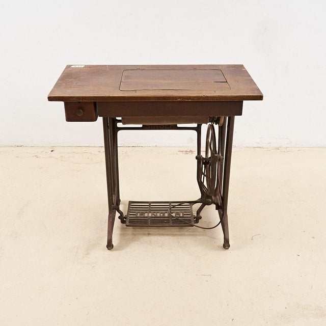 Brown Singer Sewing Machine with Cast Iron Base For Sale - Image 8 of 8