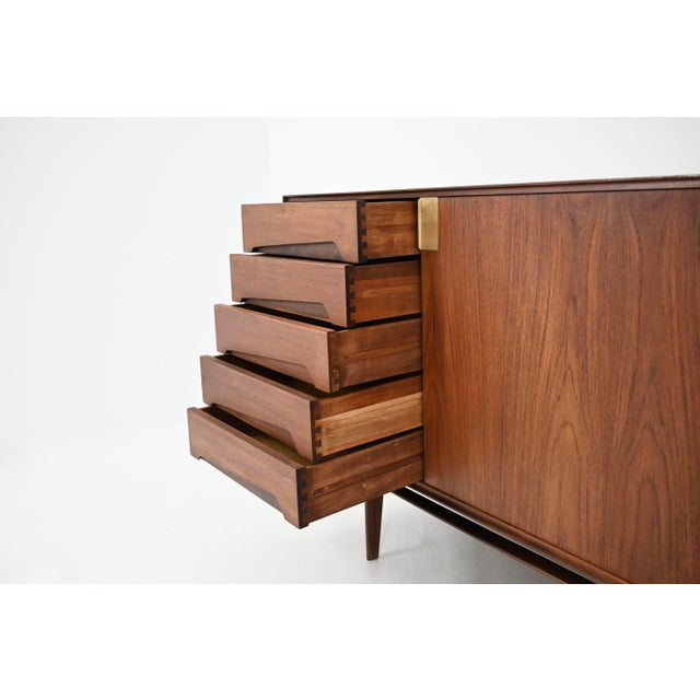 Sideboard attributed to Renato Magri for Cantieri Carugati, 1960s attributed to Edmondo Palutari For Sale - Image 11 of 16