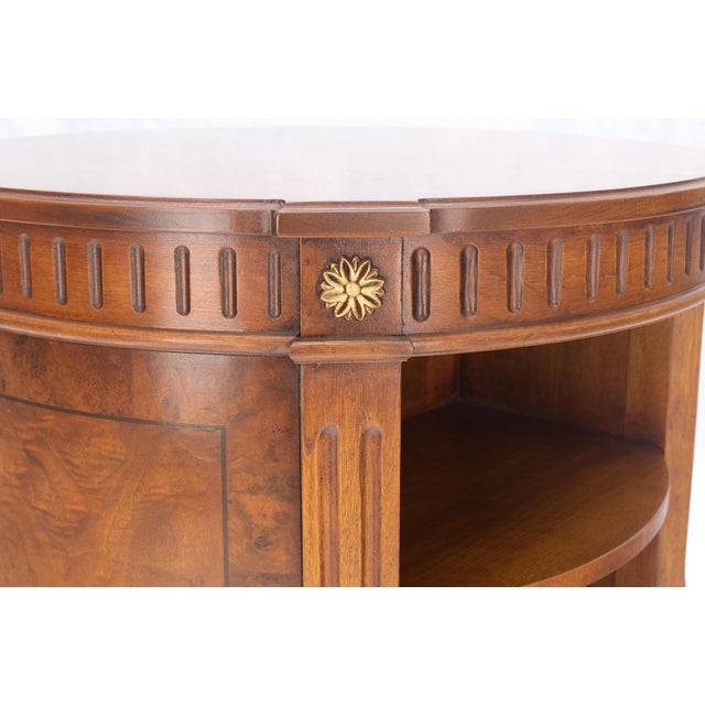 1970s Henredon Burl Walnut Round Center Lamp Side Occasional Table Stand Shelves For Sale - Image 5 of 12