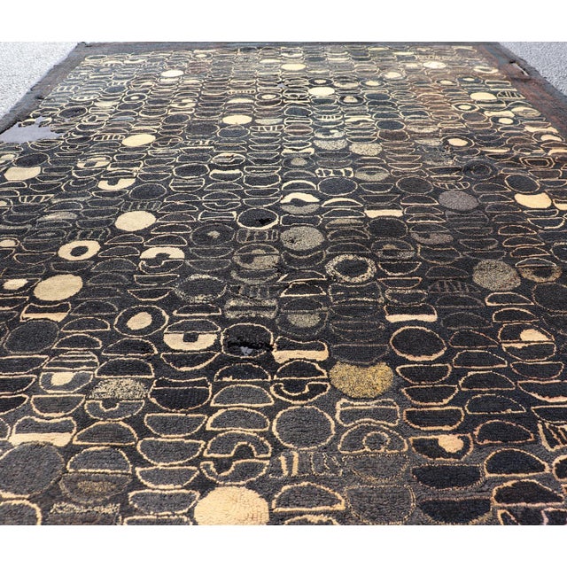 Early 20 Century American Hooked Rug With Inspired by Modern Art 4'8 X 7'2 For Sale In Atlanta - Image 6 of 16