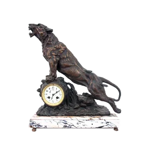 Roaring of the Lion Mantel Clock in Bronze and Marble, France, 1880s