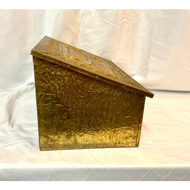 Traditional Vintage Brass Slipper Box With Dog For Sale - Image 3 of 6