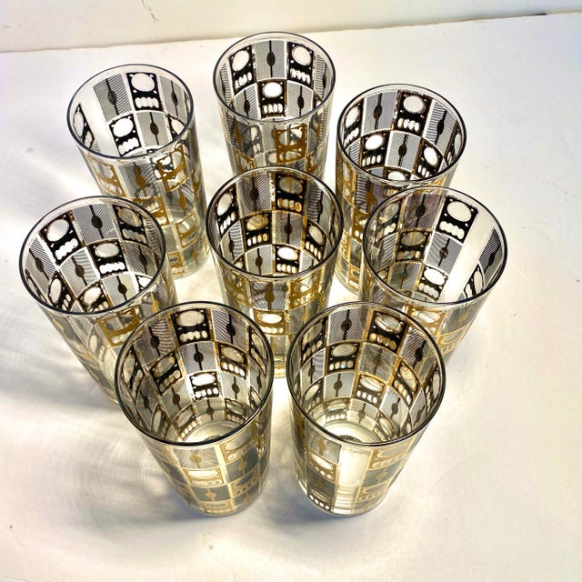 1960s Culver 22k Gold Highball Glasses W/ Caddy – Set of 8 – MCM Barware, Black & Gold Geometric For Sale - Image 12 of 12