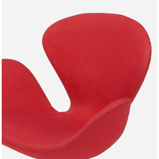 Authentic Arne Jacobsen Swan Lounge Chairs Model 3320 Fritz Hansen 1960s Danish Modern Egg For Sale In New York - Image 6 of 8