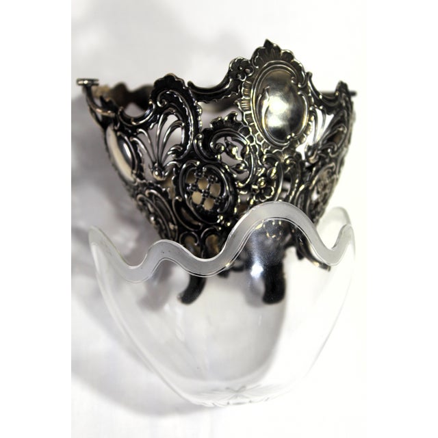 Bonbonniere in Silver with Original Glass Insert, 1890s For Sale - Image 5 of 9