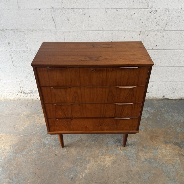 Vintage Danish Modern Teak 4 Drawer Chest of Drawers Commode, Ejsing Mobelfabrik Attributed 1960s For Sale - Image 4 of 7