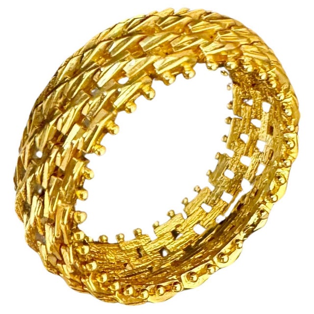 18 Karat Yellow Gold Classic Wide Wedding Band With Design Ring, Unisex Size 5.5 For Sale - Image 15 of 18