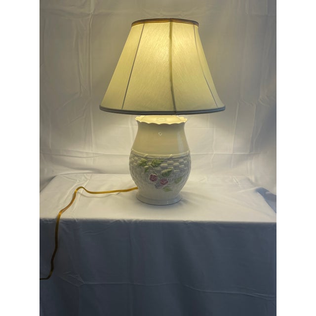 Belleek Pottery Ltd. 1990s Belleek "Summer Brior" Basketweave Table Lamp For Sale - Image 4 of 7