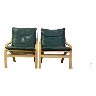 1960s Pair of Danish Modern Lounge Chairs in Bent Beech Wood Gray Leather Attributed to Stouby For Sale