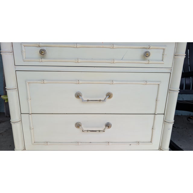 A classic vintage 3-drawer chest from Thomasville’s Allegro collection, featuring the line’s signature faux-bamboo...