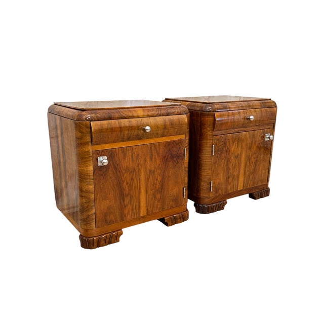 Art Deco Bauhaus Nightstands in Walnut and Walnut Root Veneer, Central Europe, 1930s, Set of 2 For Sale - Image 9 of 9