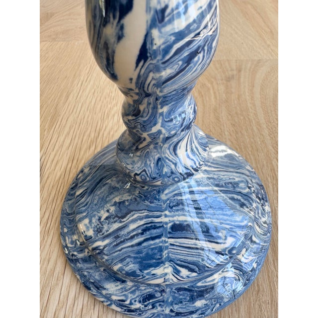 Ceramic Vintage Blue & White Marbleized Ceramic Candlesticks – Pair of Agateware / Aptware Style Sculptural Candleholders For Sale - Image 7 of 8