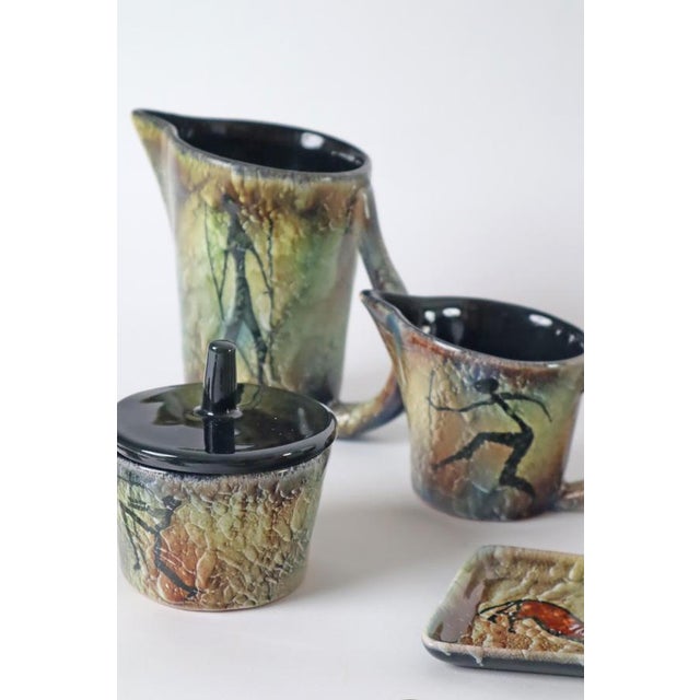 Stone Espresso Service with Stone Age Painting for 6 from Lascaux, France 1960s, Set of 15 For Sale - Image 7 of 12