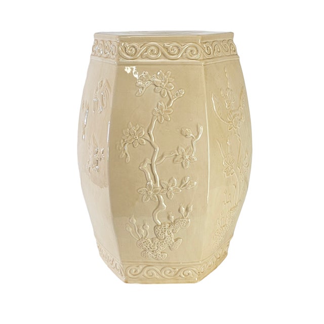 1990s Vintage Italian Chinoiserie Ceramic Garden Seat – Cream Blanc-De-Chine Floral Hexagonal Stool, 20″ For Sale - Image 5 of 12