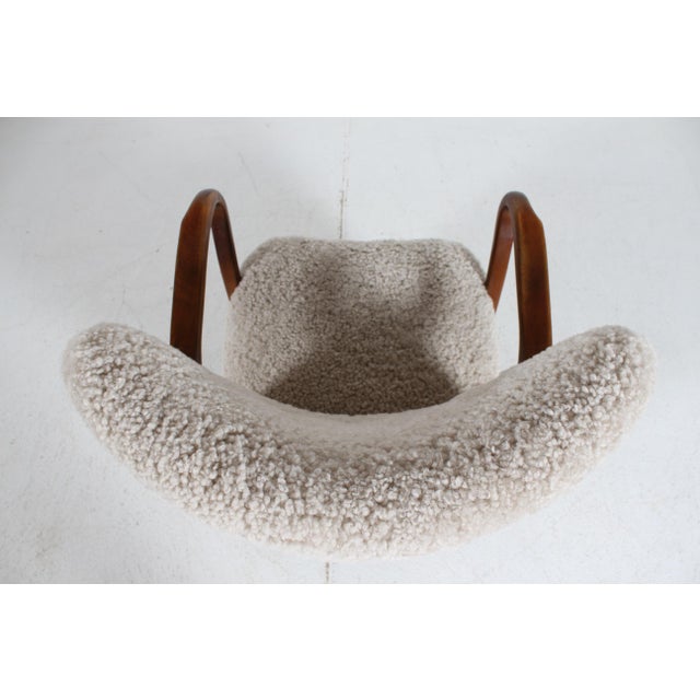 Danish Art Deco Lounge Chair in Beech and Sheepskin in the style of Viggo Boesen for Fritz Hansen, 1940s For Sale - Image 12 of 18