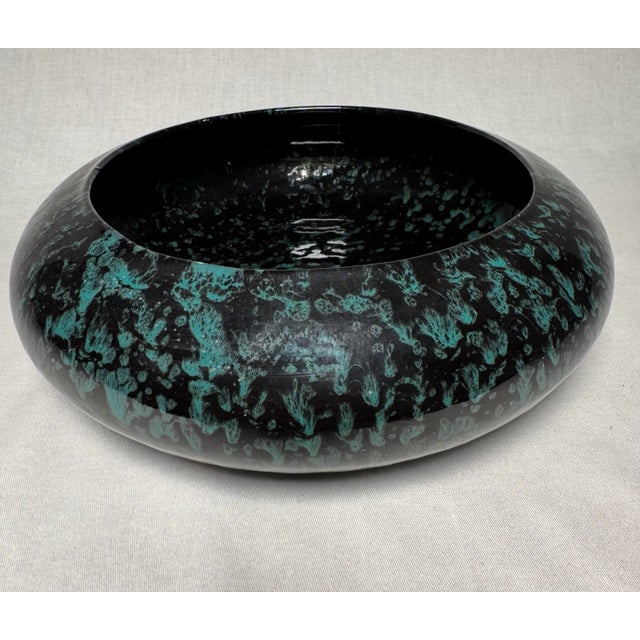 Mid-Century Modern Vintage Contemporary Modern Turquoise & Black Splatterware Ceramic Low Decorative Bowl For Sale - Image 3 of 9