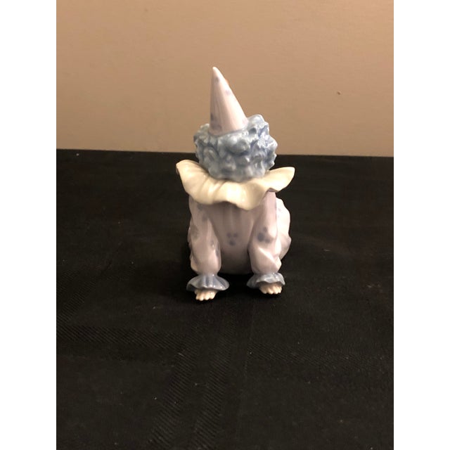 Figurative Vintage Spanish Lladró Porcelain Figurine "Tired Friend" (#5812) by Antonio Ramos For Sale - Image 3 of 7