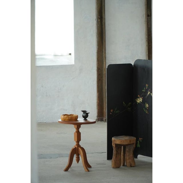 Scandinavian Oak Pedestal Side Tables with Curved Legs, 1960s, Set of 2 For Sale - Image 9 of 17
