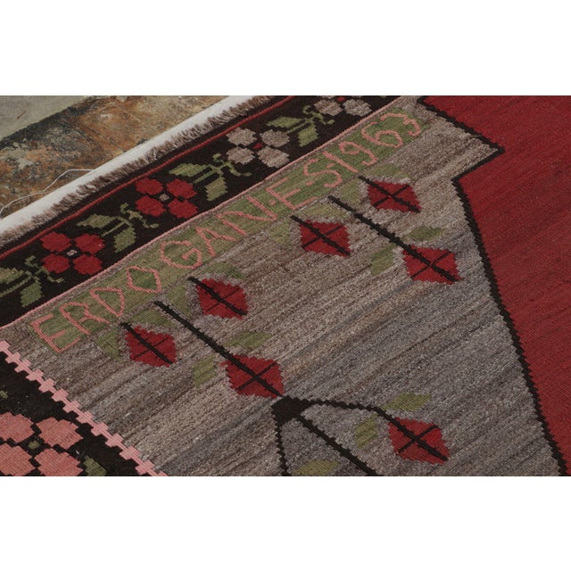 1960s Mid Century Vintage Kilim Red Gray Medallion Floral Rug For Sale - Image 5 of 10