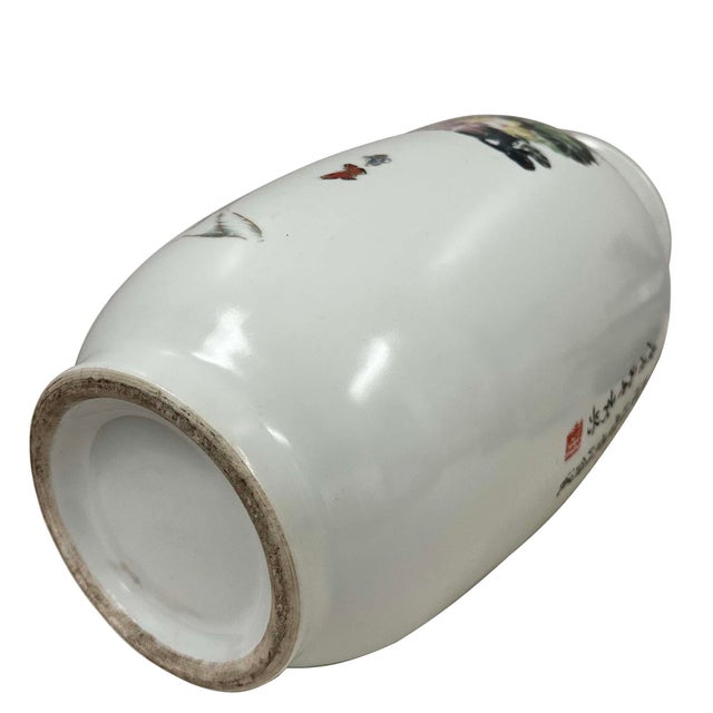 Early 20th-Century Chinese Famille Rose Porcelain Vase For Sale - Image 13 of 13