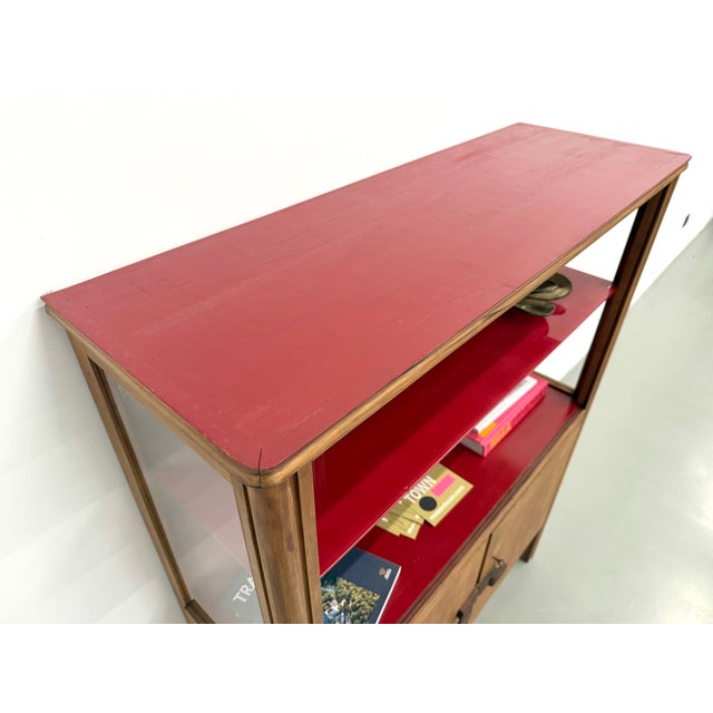 Wood Brazilian Modernist Bookcase in Red Lacquered Wood, 1950s For Sale - Image 7 of 18