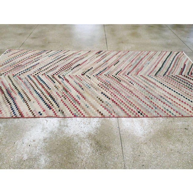 Textile Galerie Shabab Collection Mid-20th Century Handmade Turkish Anatolian Gallery Rug For Sale - Image 7 of 10