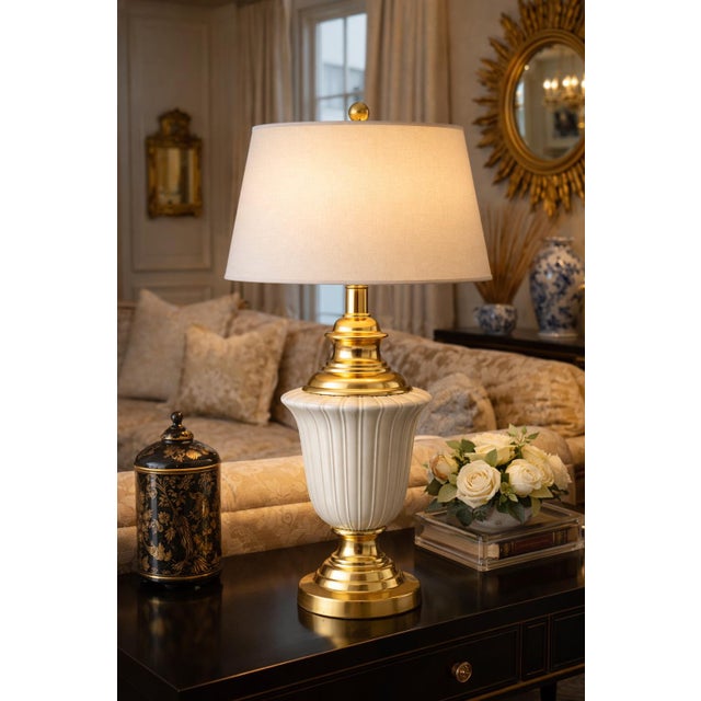 Late 20th Century Hollywood Regency White Fluted Ceramic & Brass Urn Table Lamp, 34” For Sale In Los Angeles - Image 6 of 8