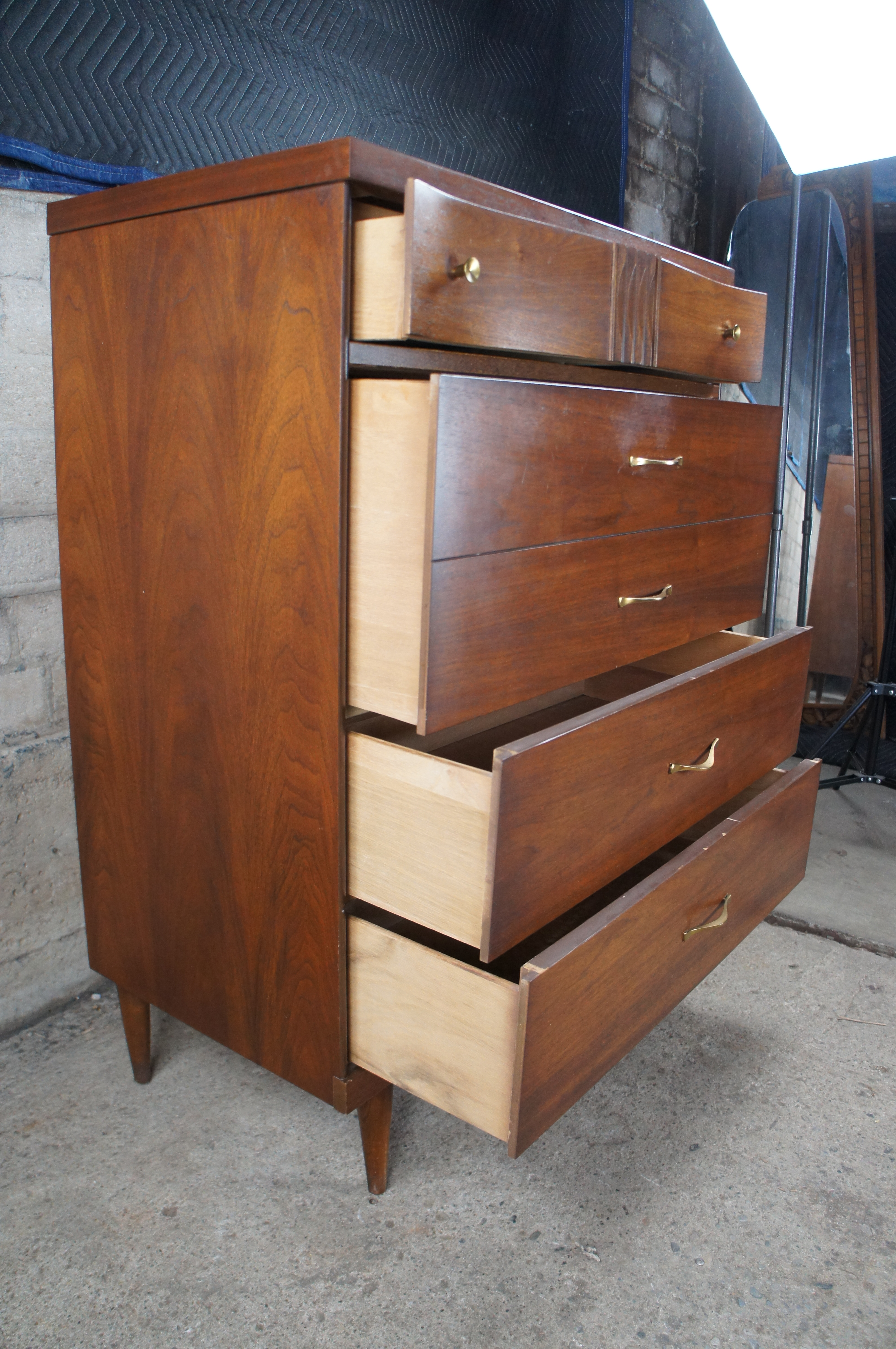 1960s Bassett Furniture Mid Century Modern Walnut 4 Drawer Chest