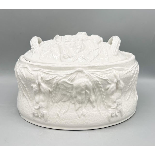 Vintage English Portmeirion White Relief Covered Serving Bowl | Oven-to-Table Dish - Cottagecore, European Countryside For Sale - Image 11 of 16