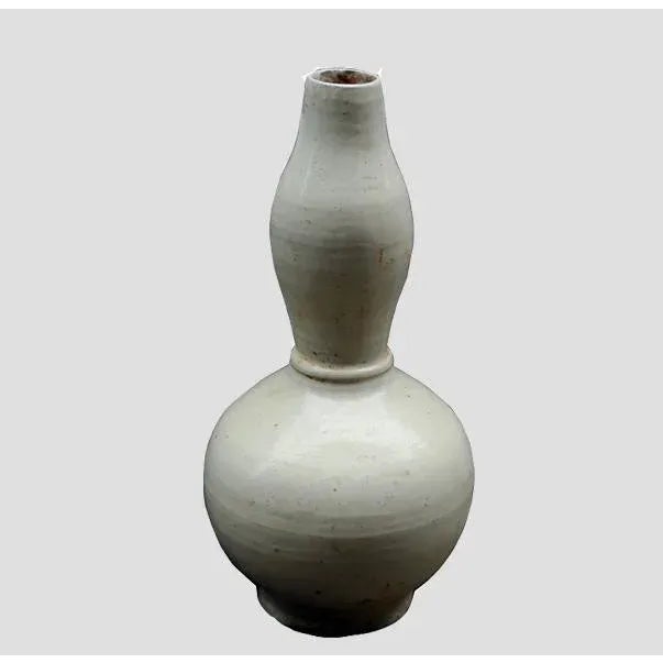 Modern Asian Modern Long Neck White Ceramic Vase For Sale - Image 3 of 4