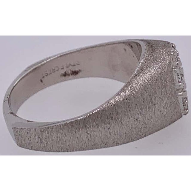 14 Karat White Gold Brushed Finish Diamond Cluster Fashion Ring 1.50 Tdw For Sale - Image 9 of 12