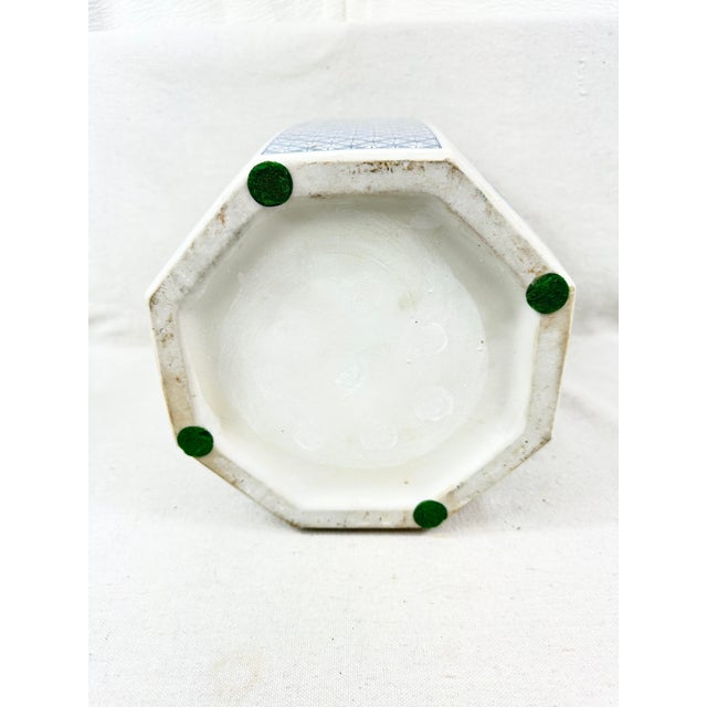 Vintage Blue and White Chinoiserie Cachepot For Sale In New Orleans - Image 6 of 6