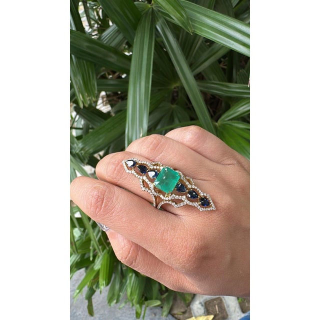 Green Set in 18k Gold, 3.99 Carats Emerald, Blue Sapphires & Diamonds Cocktail Ring, Us Size 7 For Sale - Image 8 of 14