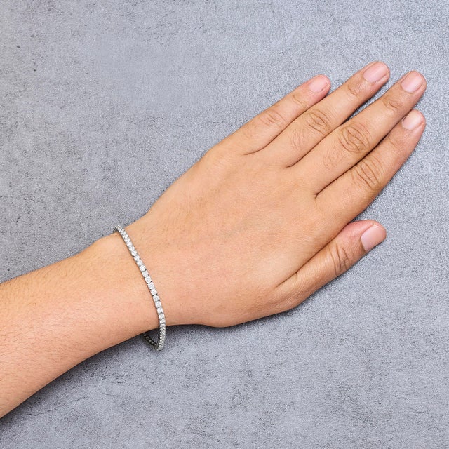 Early 21st Century IGI Certified 5.0 Cttw Cut Diamond 14K White Gold Classic 7” Tennis Bracelet (H-I Color, I1-I2 Clarity) For Sale - Image 5 of 6