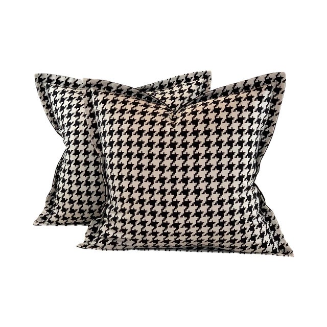 2020s Designer Vicki Payne Free Spirit Black & White Check Dogstooth Houndstooth Pillow Covers- 20" Pair For Sale - Image 5 of 5