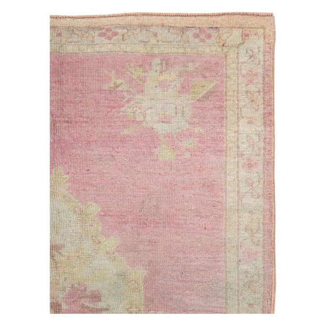 Neoclassical Galerie Shabab Collection Mid-20th Century Handmade Turkish Oushak Throw Rug For Sale - Image 3 of 8
