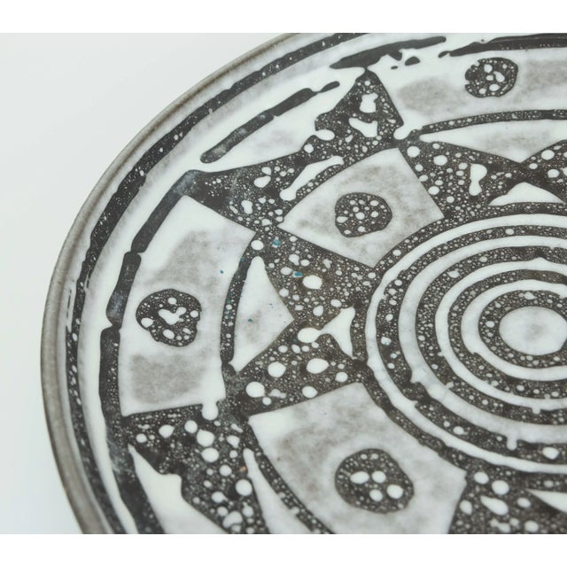 Ceramic Large Mid-Century Grey and Brown Glazed Ceramic No. 1075-31 Ankara Bowl from Carstens Tönnieshof, 1960s For Sale - Image 7 of 11