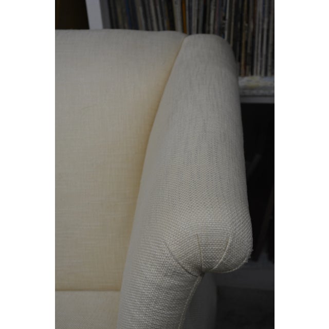 This is a gorgeous sofa by Lexington. Overall in 'like new' condition. A soft waffle/burlap look material accented with...