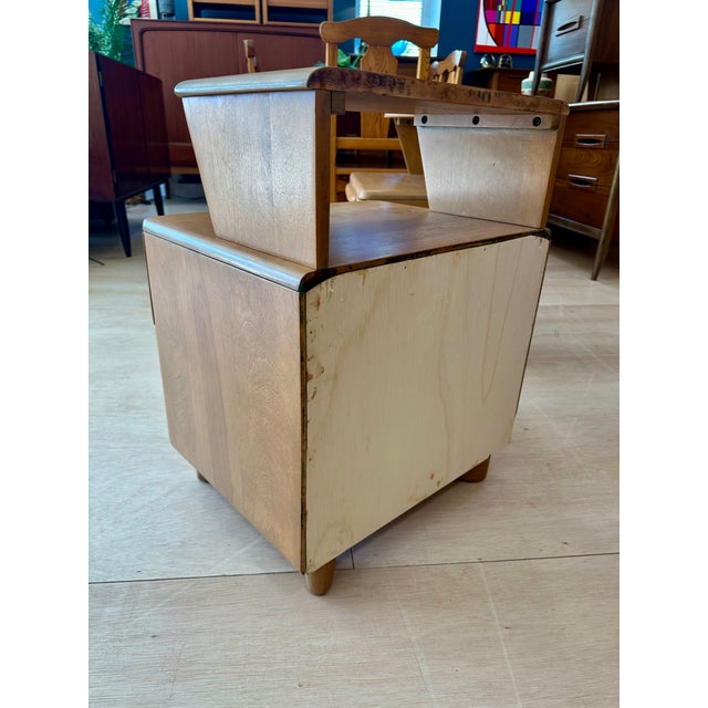 Pair of Heywood Wakefield ‘Encore’ Nightstands For Sale In Boston - Image 6 of 8