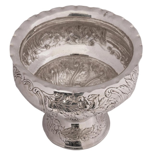 Early 20th Century Irish Sterling Silver Repousse Engraved Bowl William Egan Cork Dublin 1911 For Sale - Image 5 of 9