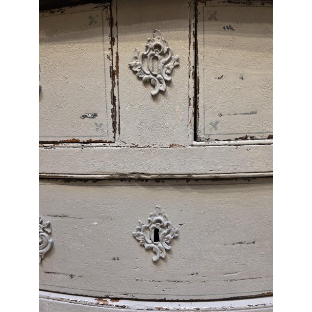 Antique Patinated Chest of Drawers, 1700s For Sale - Image 15 of 17