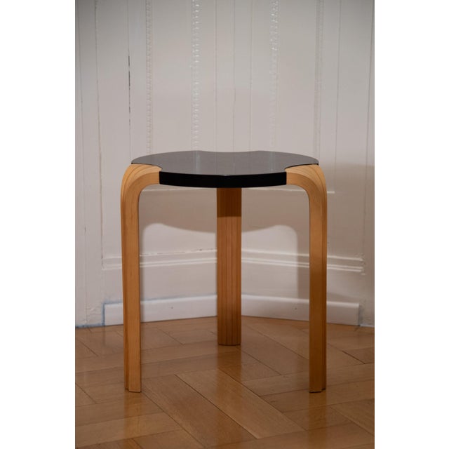 Mid-Century Modern X600 Stool or Side Table by Alvar Aalto for Artek, Finland, 1950s For Sale - Image 3 of 9