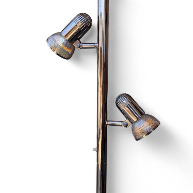 1970s Chrome Floor Lamp With Three Adjustable Spotlights, Mid-Century For Sale In Los Angeles - Image 6 of 18