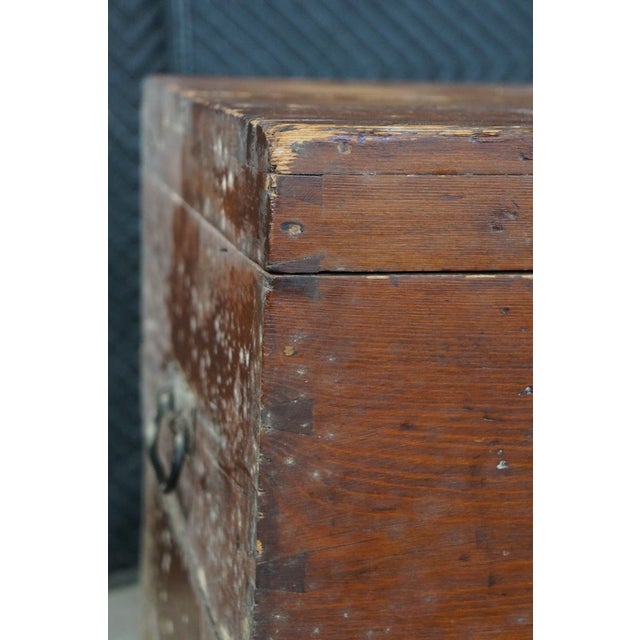 Late 19th Century Antique Primitive Pine Blanket Chest Steamer Storage Trunk Coffee Table Dovetail For Sale - Image 5 of 18