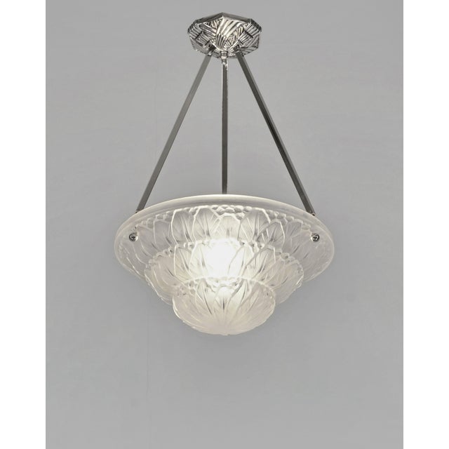 Hettier & Vincent Cristalleries de Baccarat A rare and beautiful pendant by Hettier et Vincent. An authentic 1930 French...