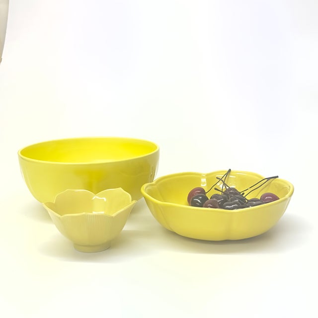Mid-Century Lemon Yellow Serving Bowl Curation - Group of 3 For Sale In Miami - Image 6 of 9