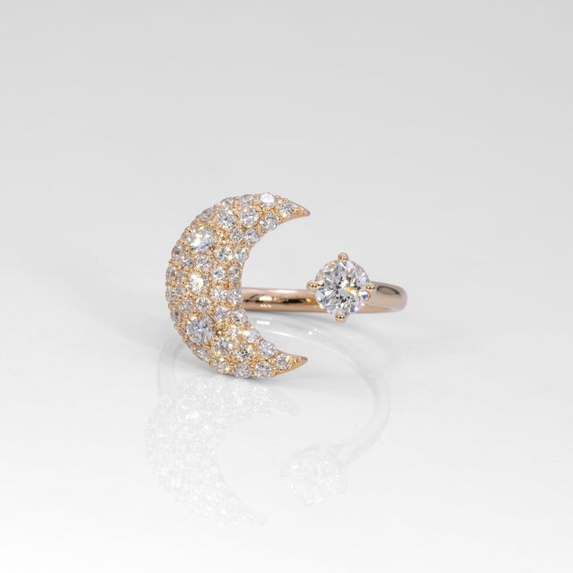 2020s 1.2Ct Lab Grown Diamond Moon Ring With Diamond Accents in Solid 14k Gold, Size 6.75 For Sale - Image 5 of 10